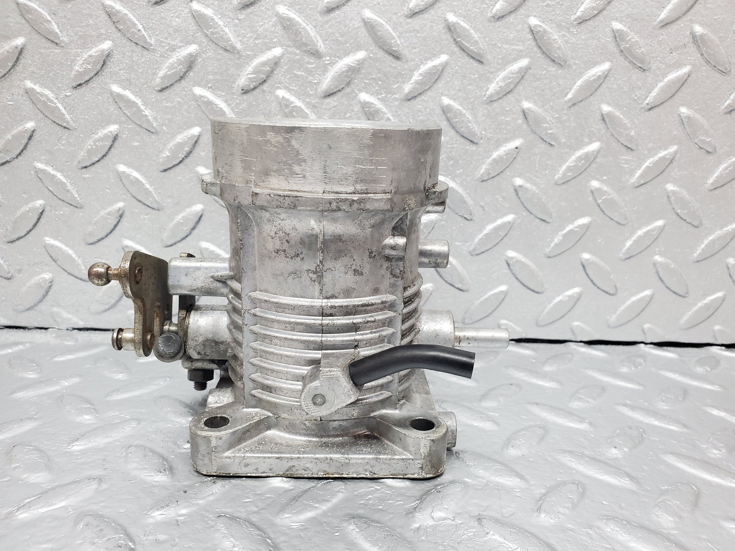 0901 Mercedes-Benz C107 350SLC Coupe Jetronic Throttle Body Assembly