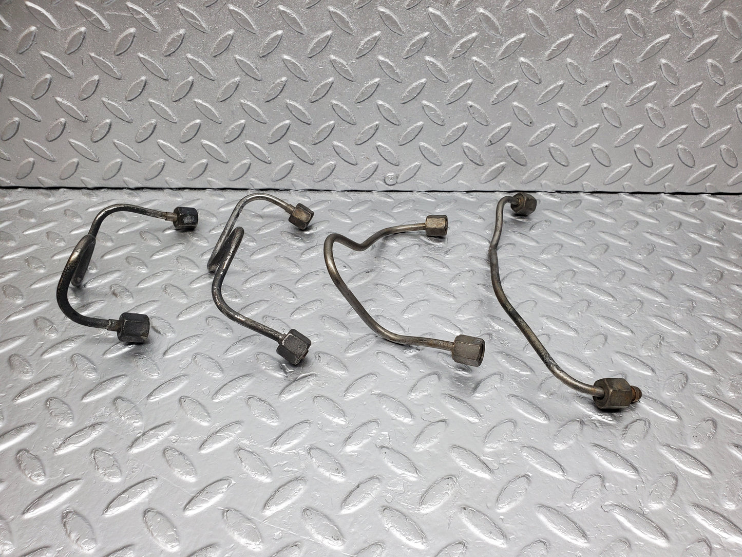 0890 Mercedes-Benz W123 240D Fuel Line Hose Set