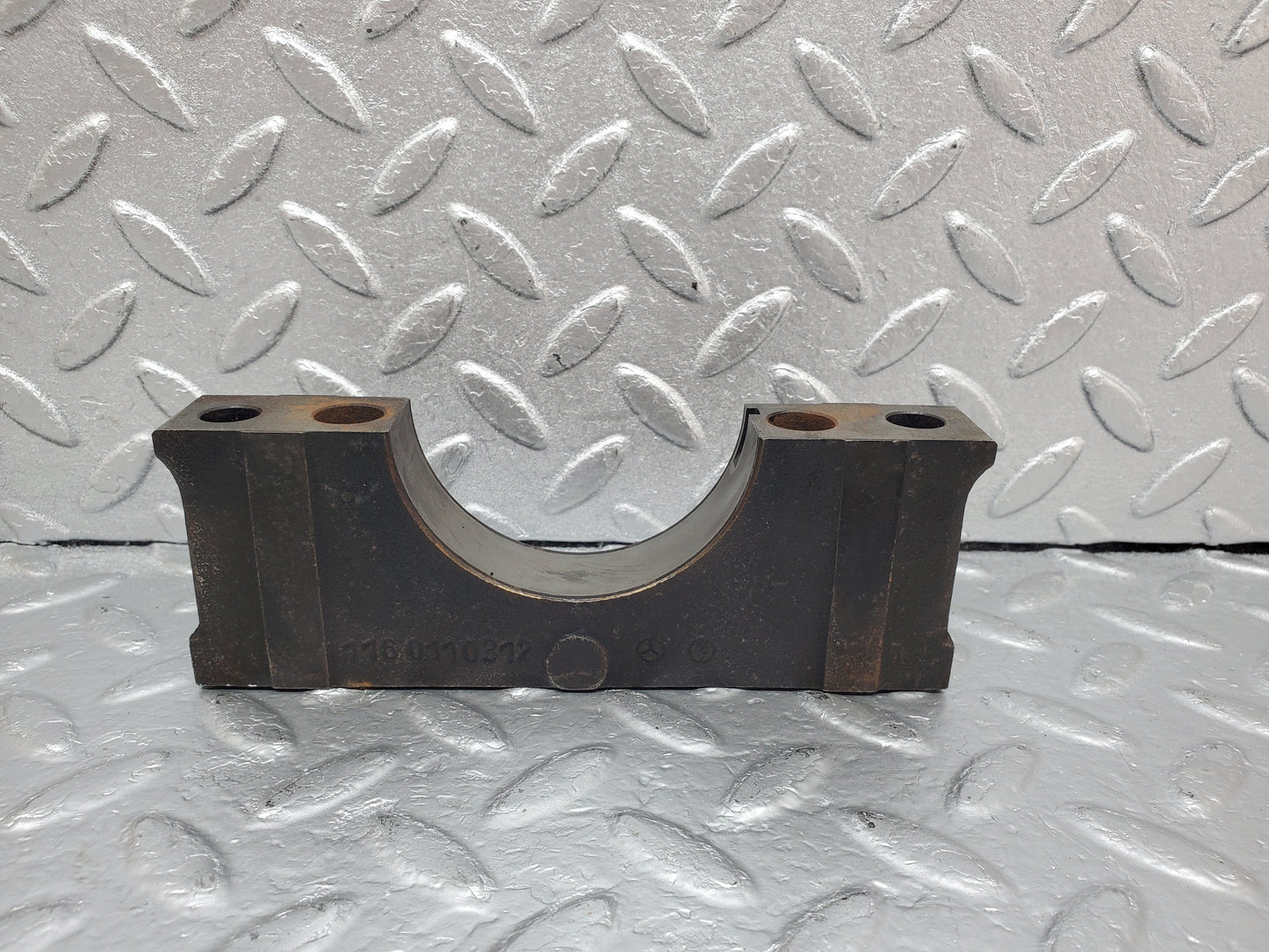 0919 Mercedes-Benz C107 350SLC Coupe Crankshaft Bearing Holder  1160110312