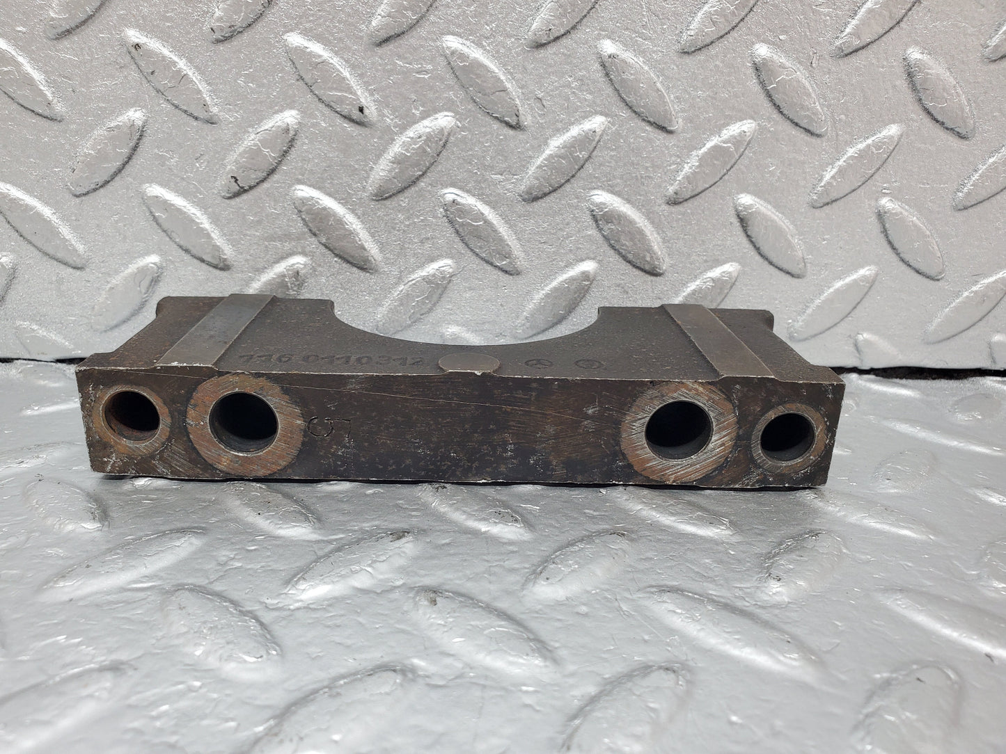 0920 Mercedes-Benz C107 350SLC Coupe Crankshaft Bearing Holder  1160110312