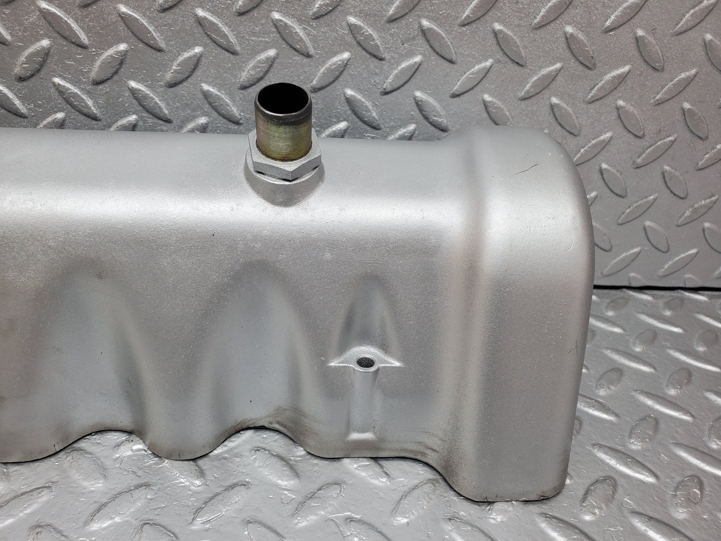 0935 Mercedes-Benz C107 350SLC Coupe Cylinder Head Cover Left Side 1160161805