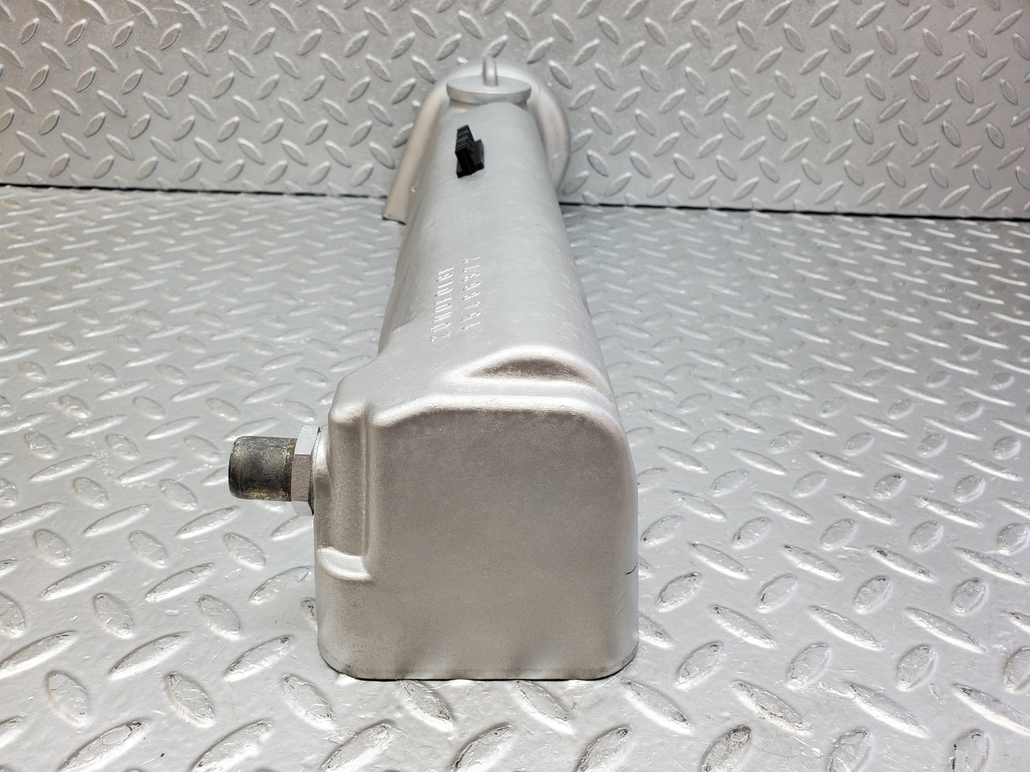 0939 Mercedes-Benz C107 350SLC Coupe Cylinder Head Cover Right 1160161905