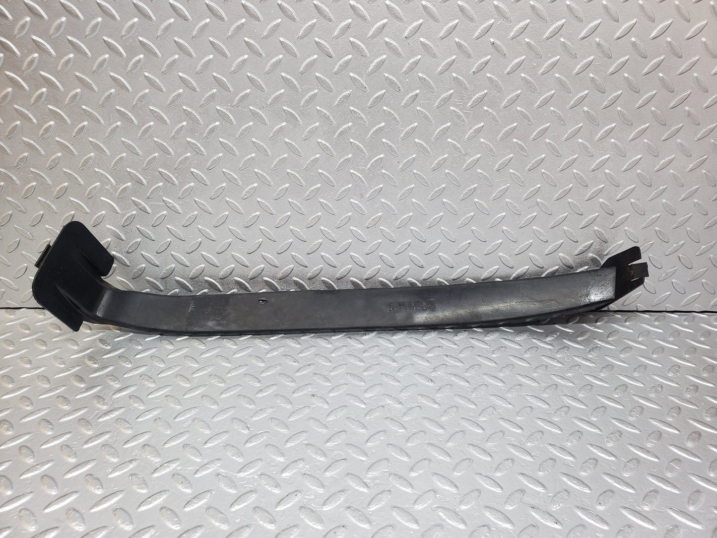 0954 Mercedes-Benz C123 230CE Coupe Cabel Chanel Covering  1238211136