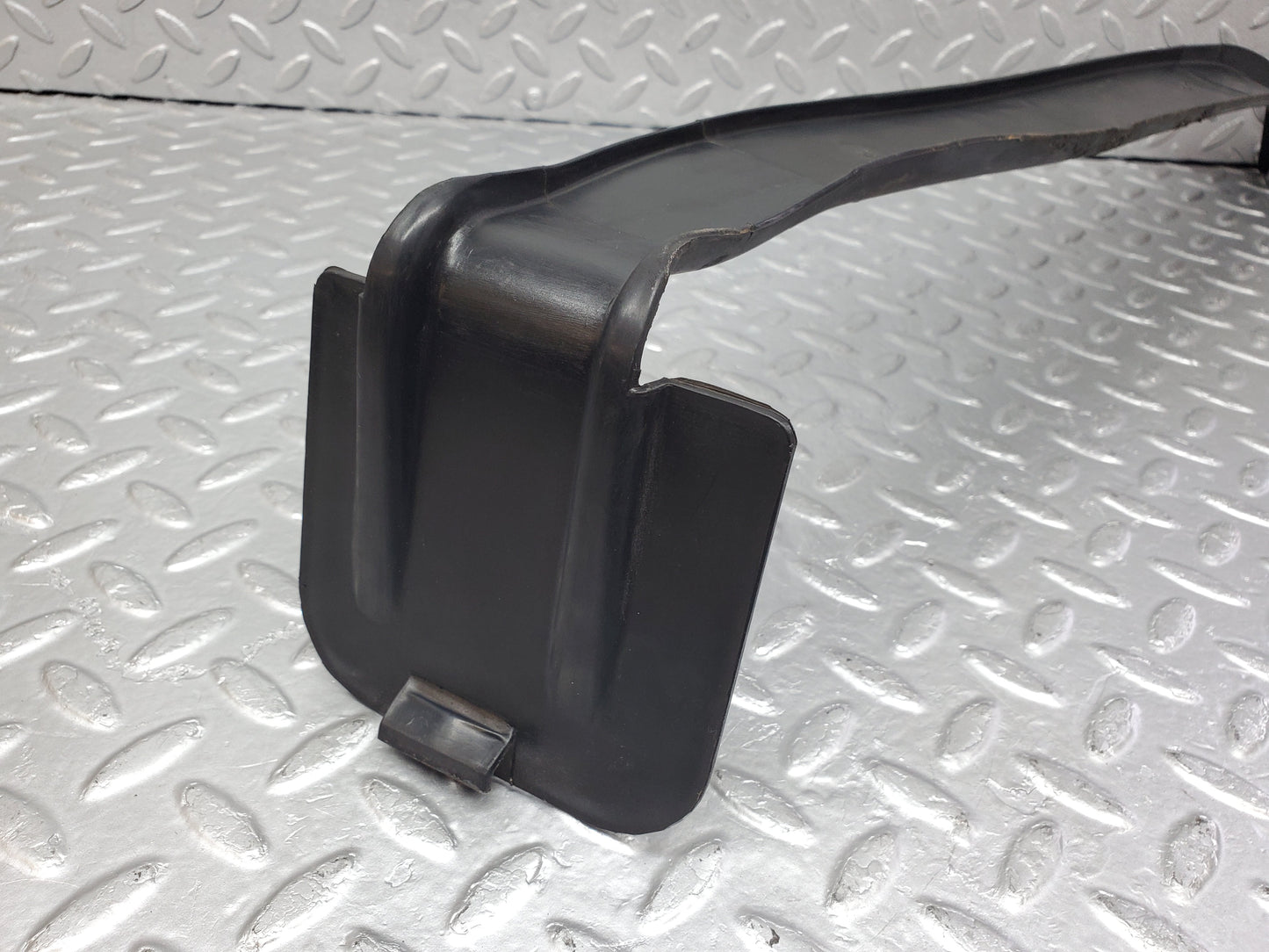 0954 Mercedes-Benz C123 230CE Coupe Cabel Chanel Covering  1238211136