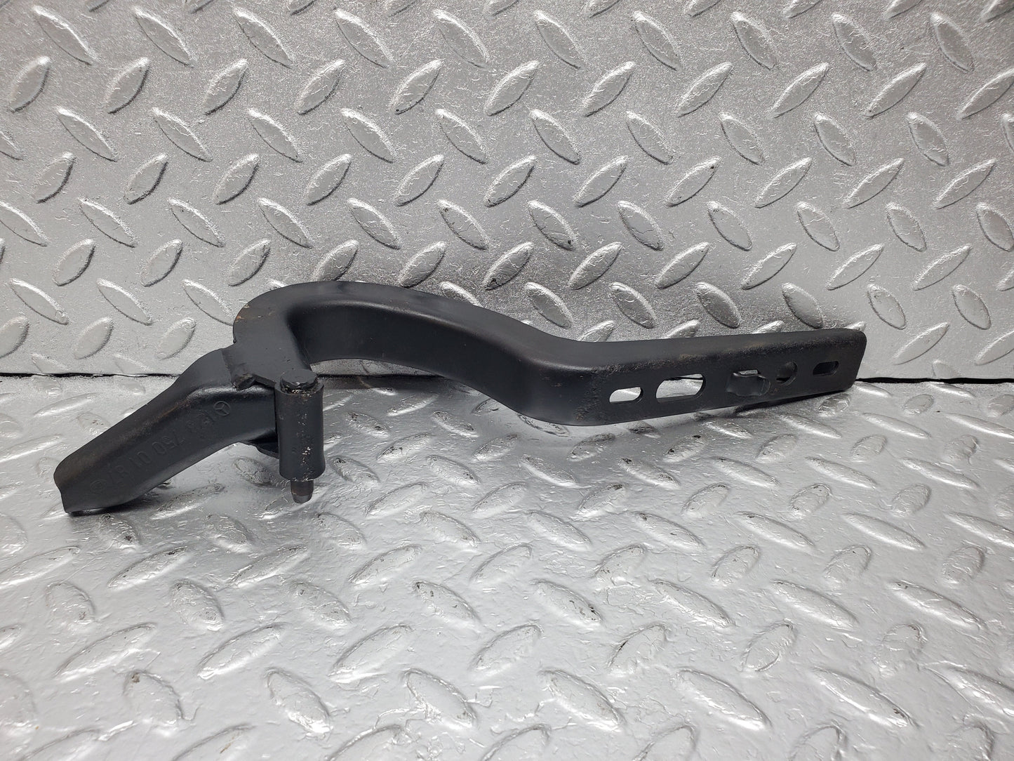 0974 Mercedes-Benz C123 230CE Coupe Trunk Lid Hinge Left Side 1237500187