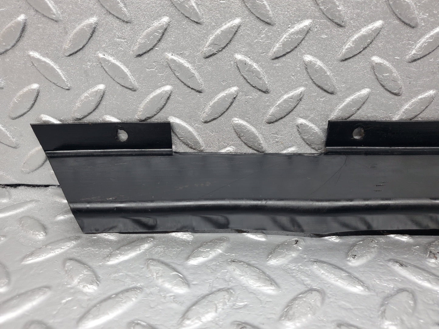 0956 Mercedes-Benz C123 230CE Coupe Cable Chanel Duct Front Right