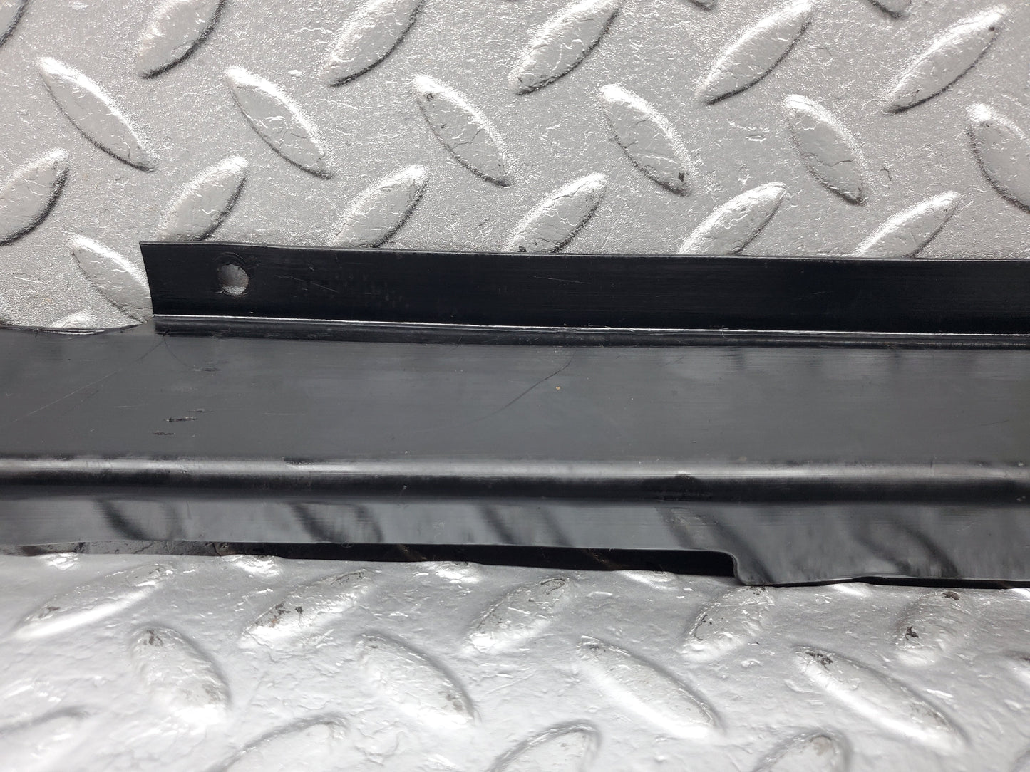 0956 Mercedes-Benz C123 230CE Coupe Cable Chanel Duct Front Right