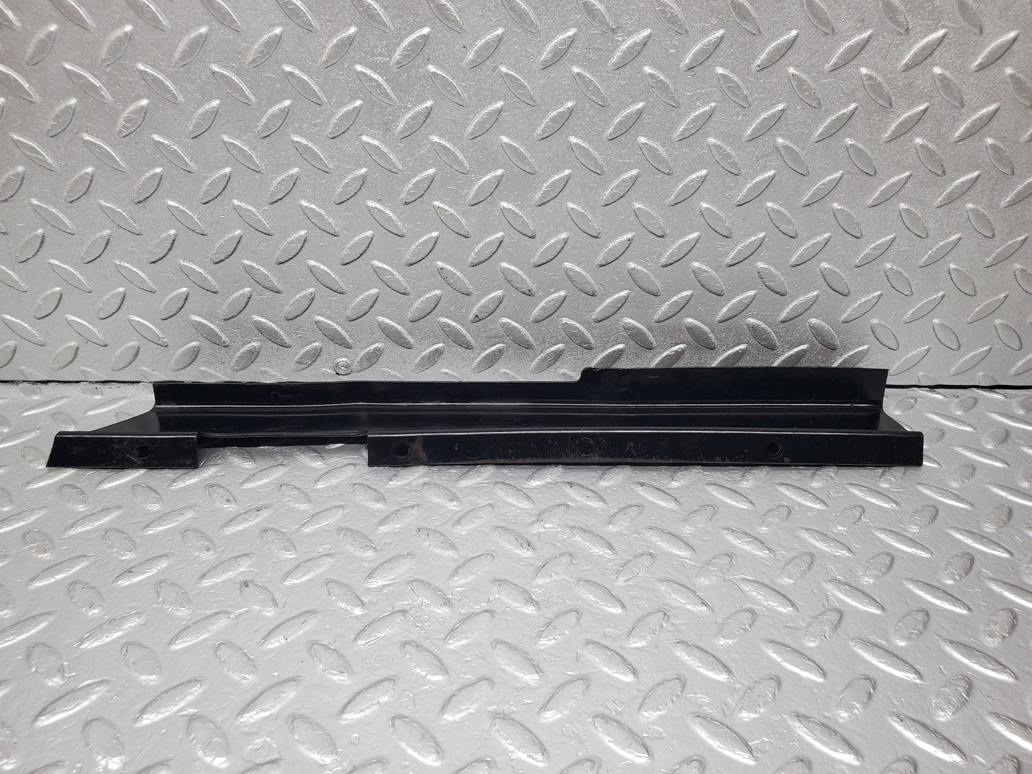 0956 Mercedes-Benz C123 230CE Coupe Cable Chanel Duct Front Right