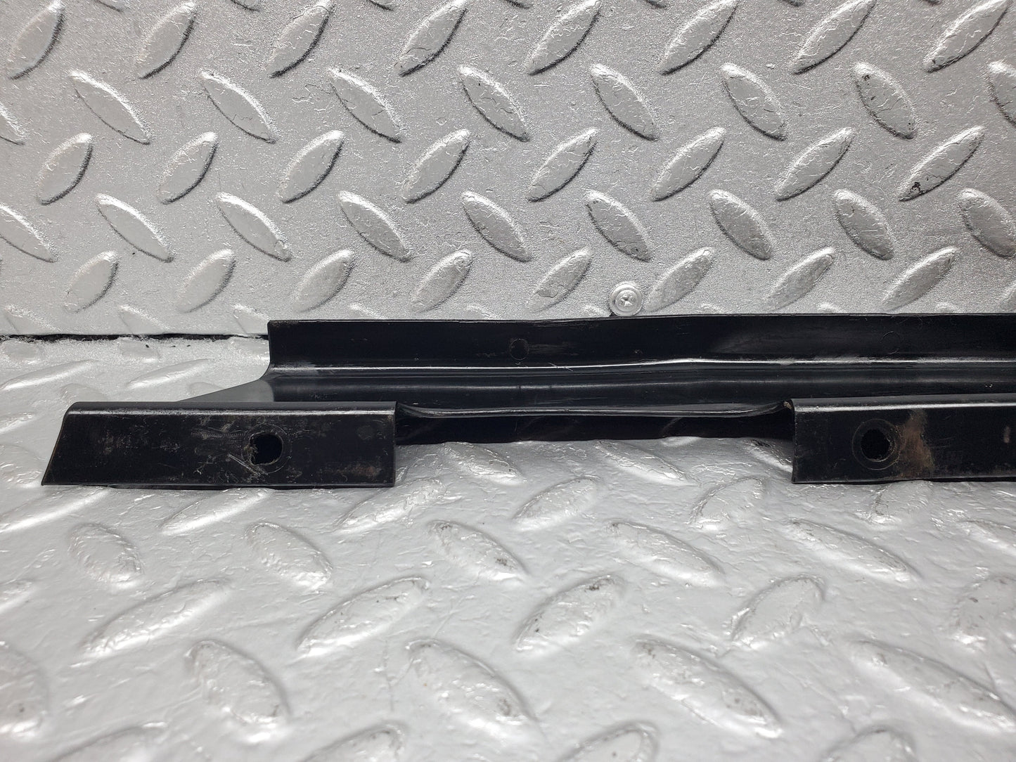 0956 Mercedes-Benz C123 230CE Coupe Cable Chanel Duct Front Right