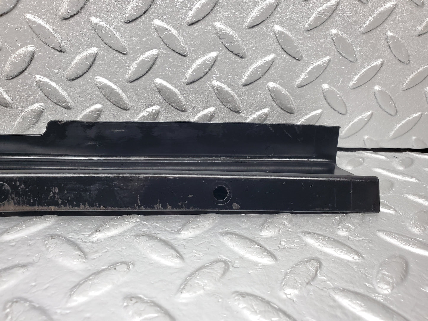0956 Mercedes-Benz C123 230CE Coupe Cable Chanel Duct Front Right