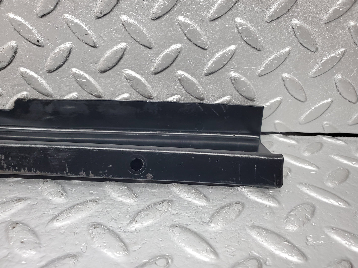 0956 Mercedes-Benz C123 230CE Coupe Cable Chanel Duct Front Right