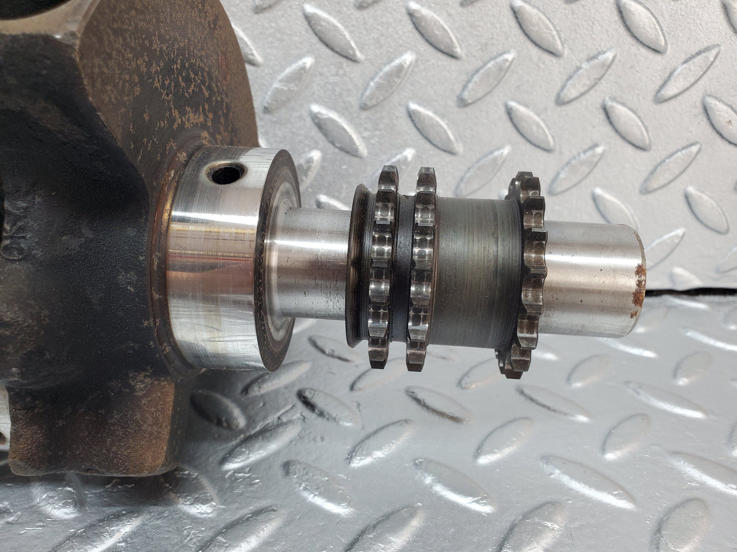 0930 Mercedes-Benz C107 350SLC Coupe Crankshaft 1160310801