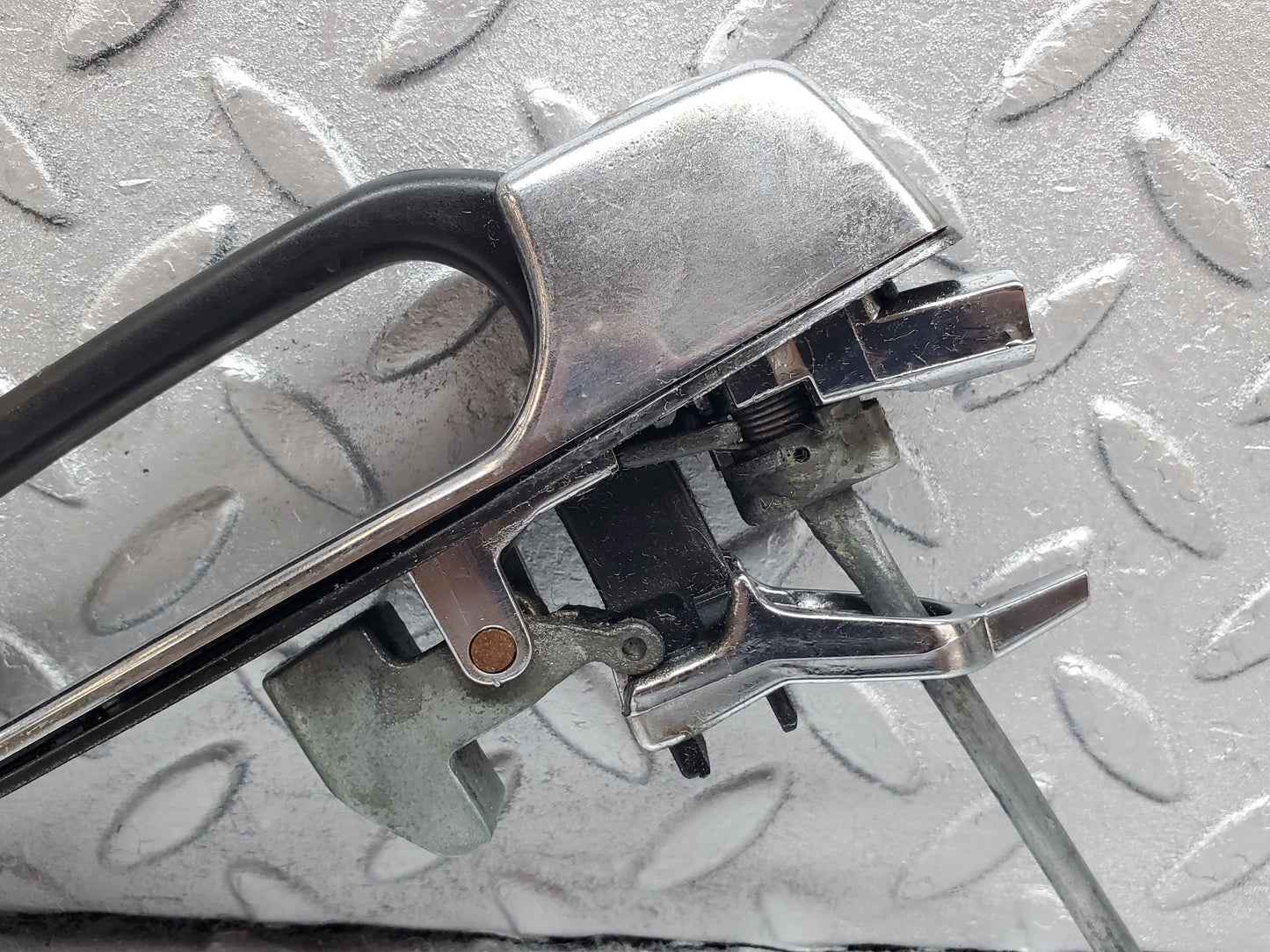 1006 Mercedes-Benz C123 230CE Coupe Left Door Exterior Handle No Key 1237600259