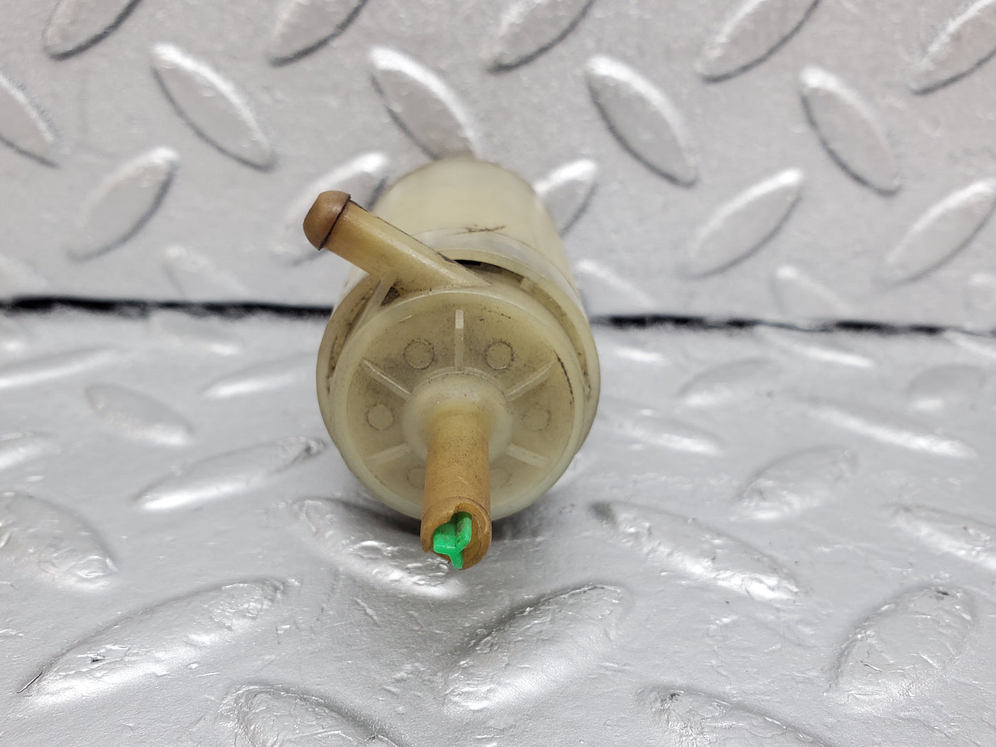 1048 Mercedes-Benz C123 230CE Windscreen Washer Pump