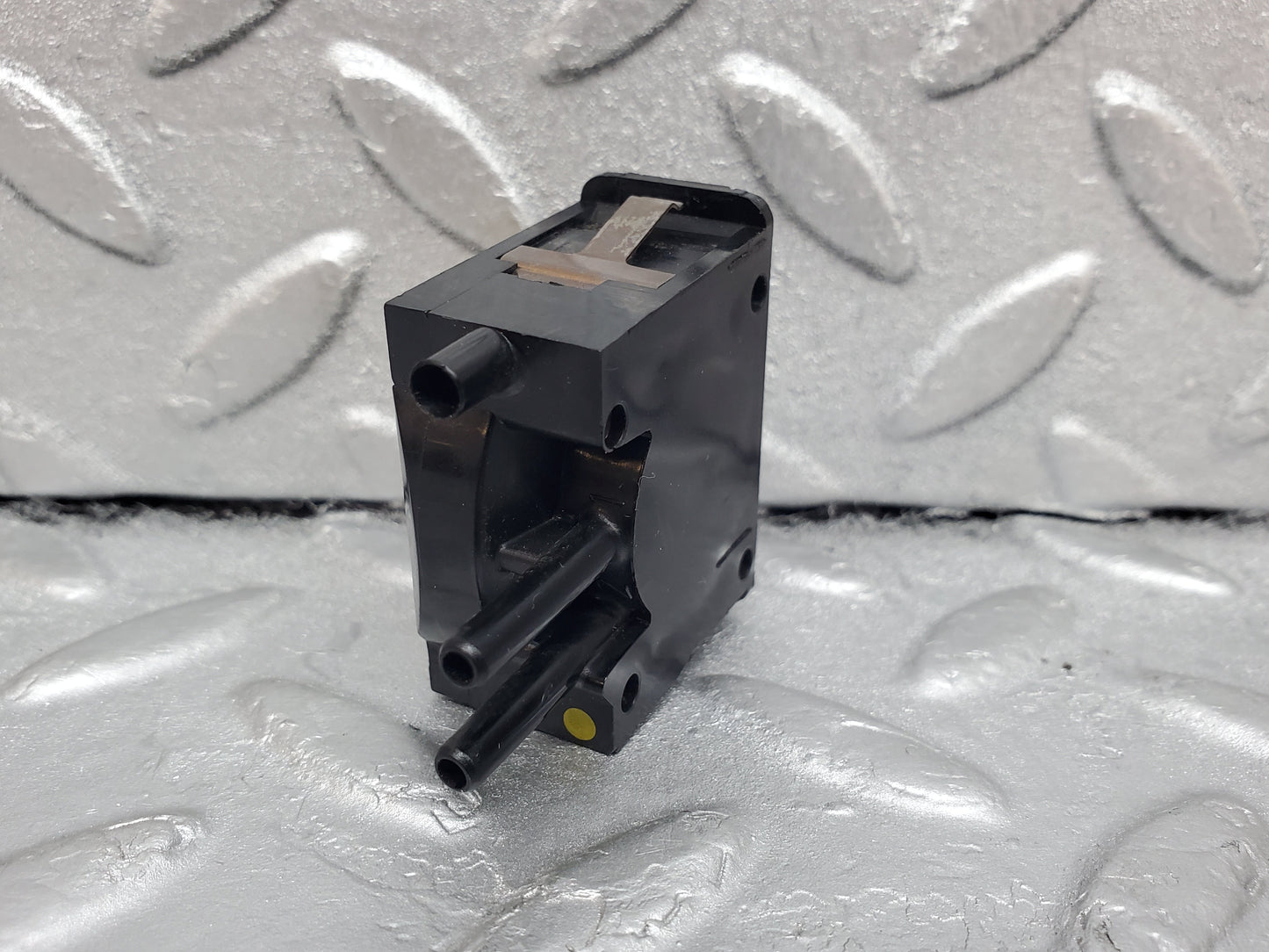 1056 Mercedes-Benz C123 230CE Headlight Level Switch  0008000473