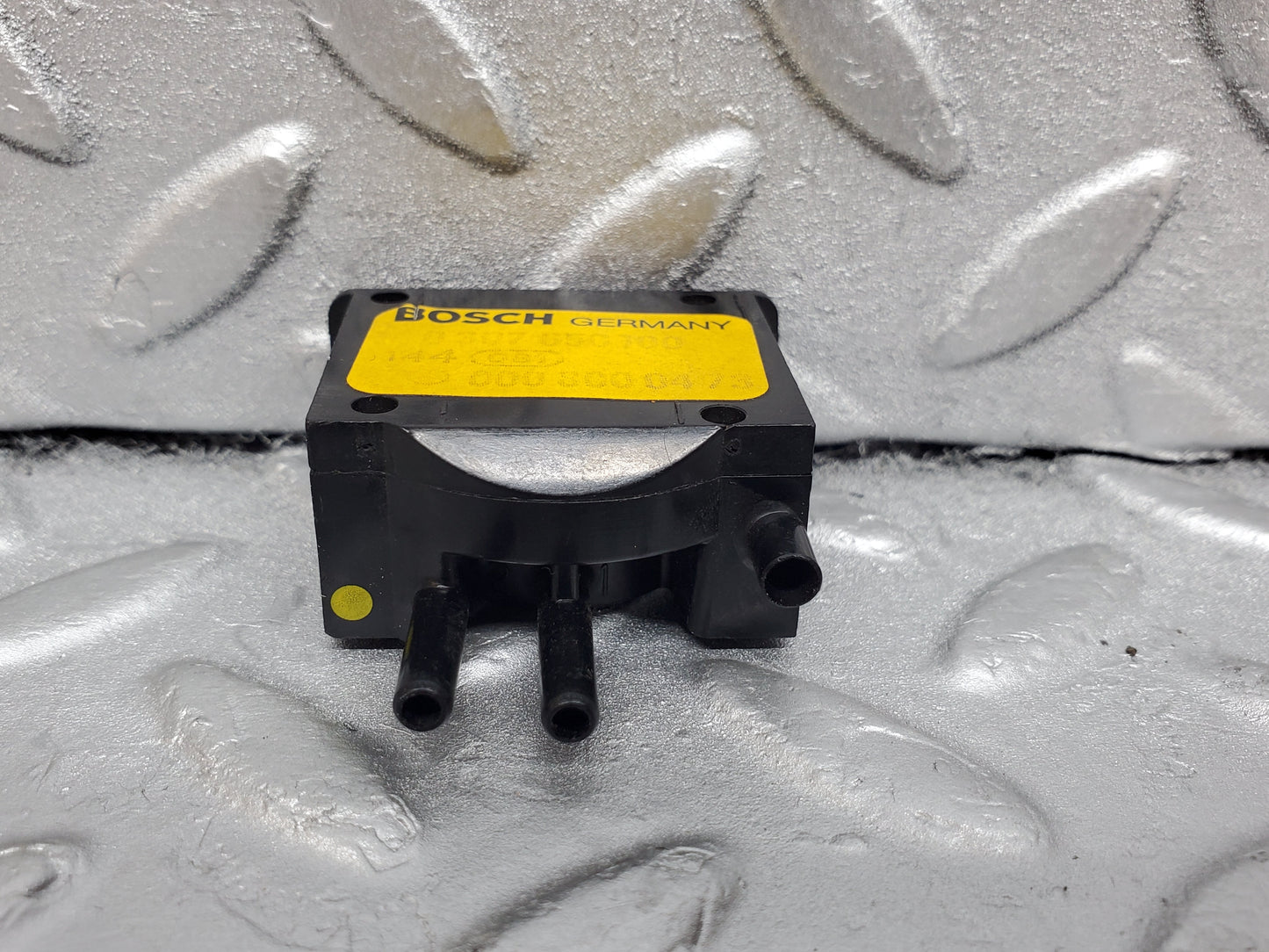 1056 Mercedes-Benz C123 230CE Headlight Level Switch  0008000473