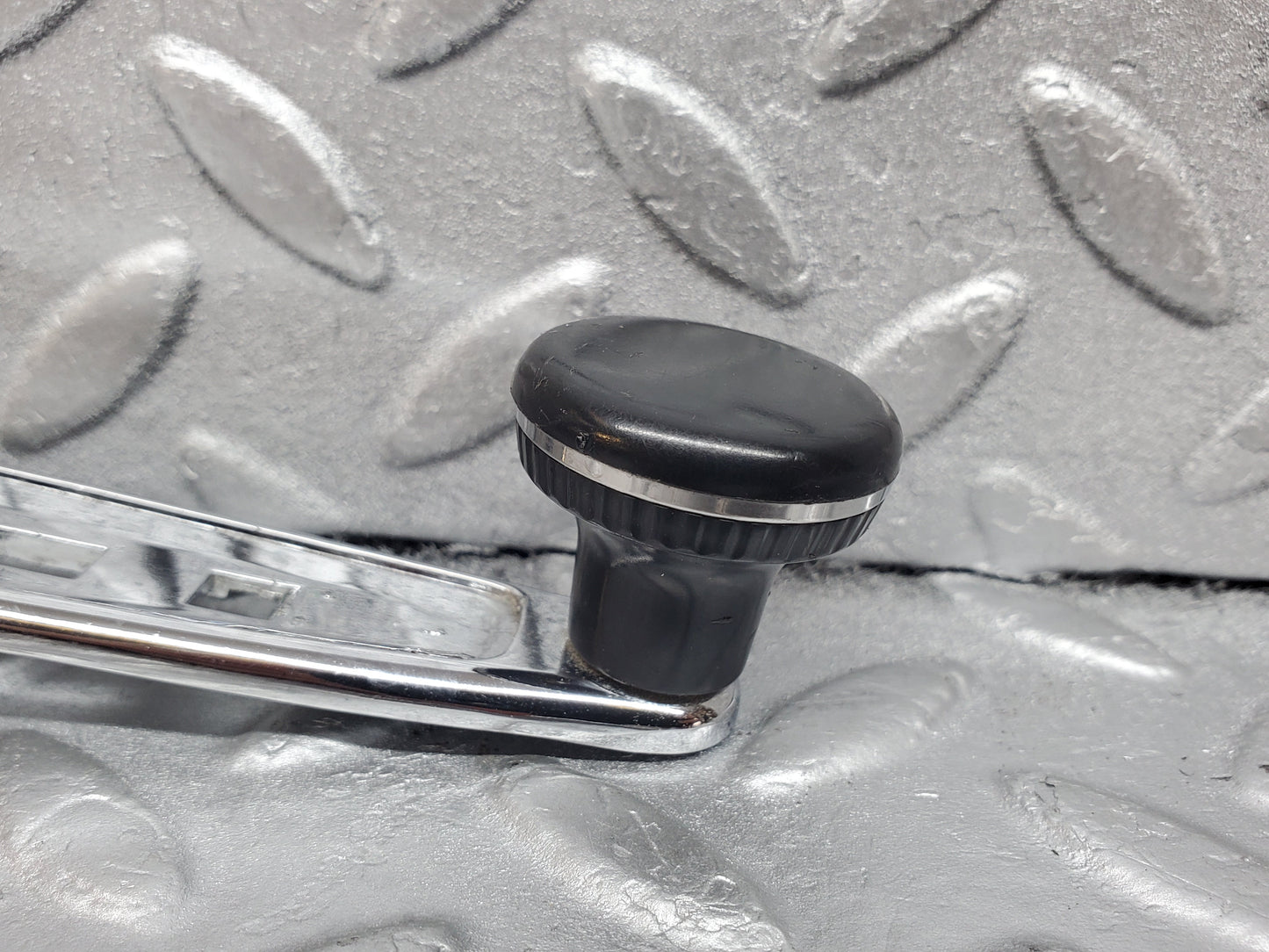 1026 Mercedes-Benz C123 230CE Window Lifter Crank Handle
