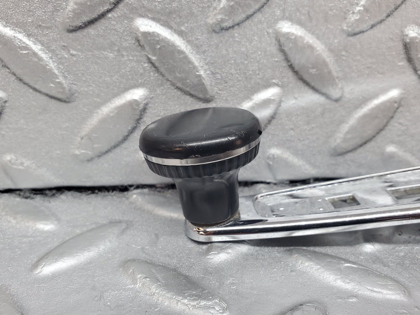 1026 Mercedes-Benz C123 230CE Window Lifter Crank Handle