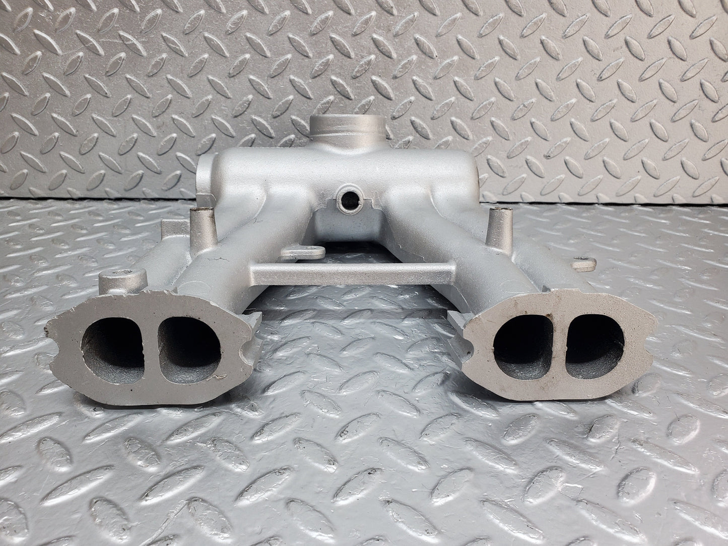 1078 Mercedes-Benz W123 240D Air Intake Manifold 6161410201
