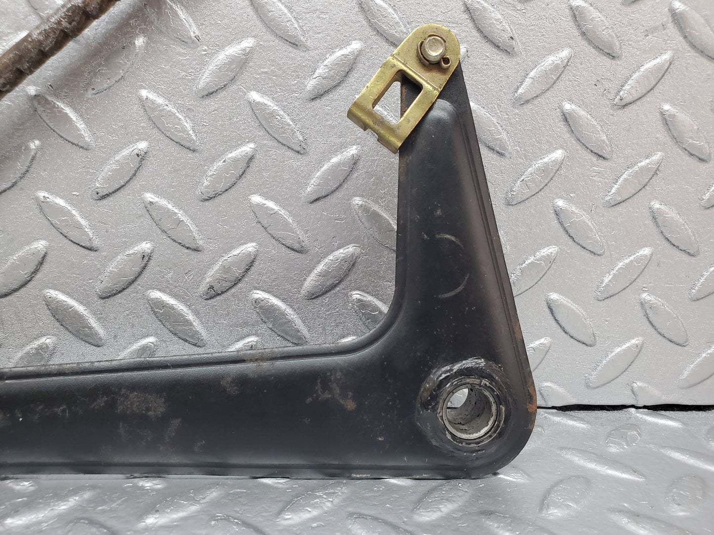 0988 Mercedes-Benz C123 230CE Handbrake Regulator