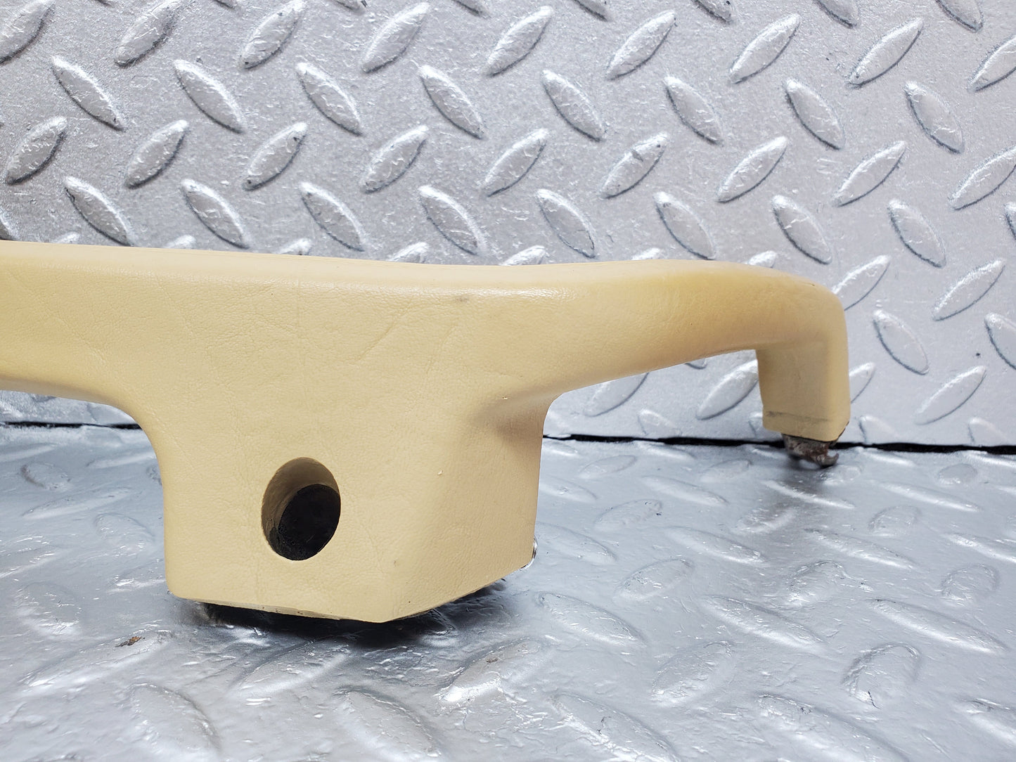 0997 Mercedes-Benz C123 230CE Coupe Left Interior Door Handle Beige 1239701701