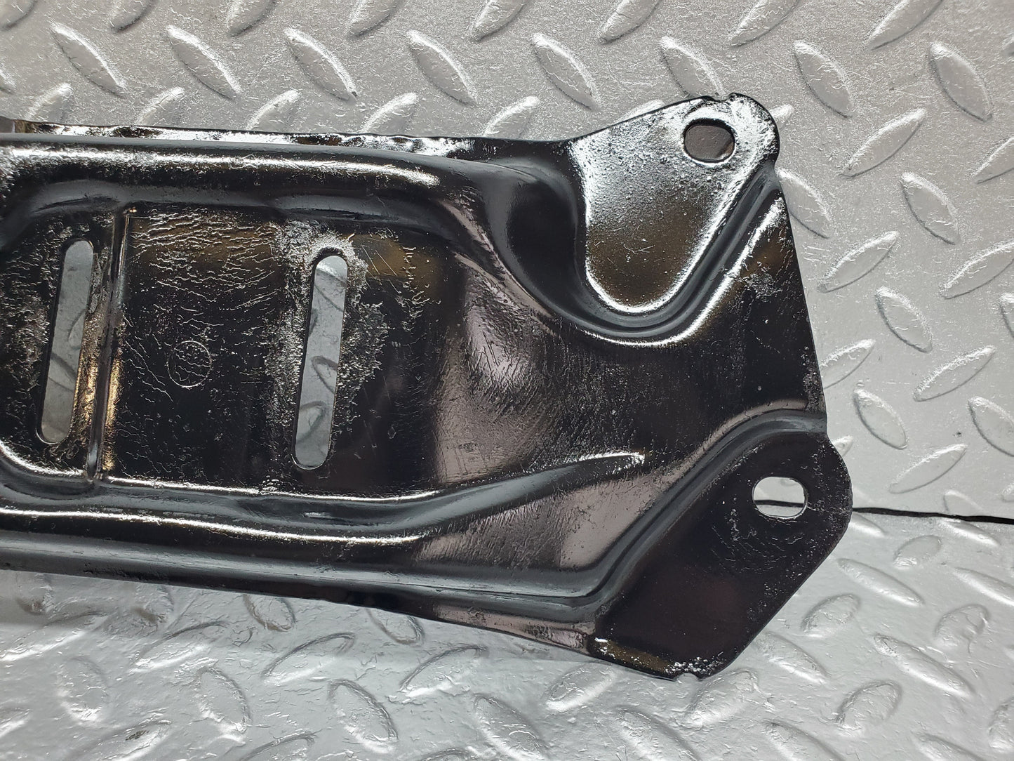 1042 Mercedes-Benz C123 230CE Gearbox Mount Bracket Holder