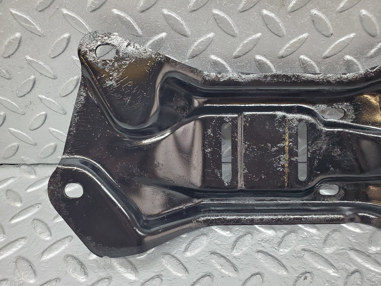 1042 Mercedes-Benz C123 230CE Gearbox Mount Bracket Holder