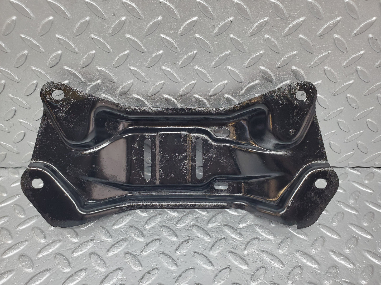 1042 Mercedes-Benz C123 230CE Gearbox Mount Bracket Holder