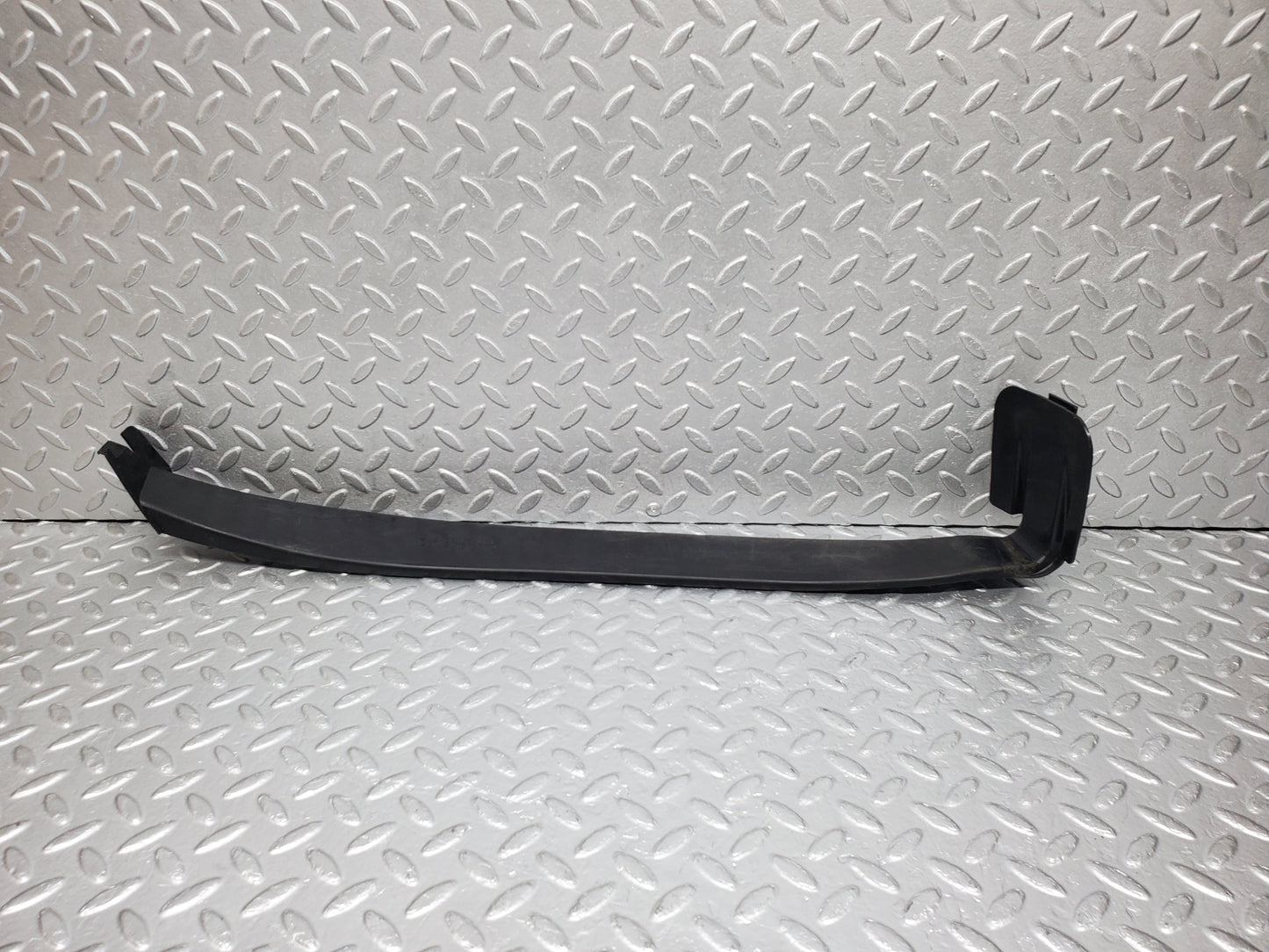 1050 Mercedes-Benz C123 230CE Coupe Cabel Covering 1238211236