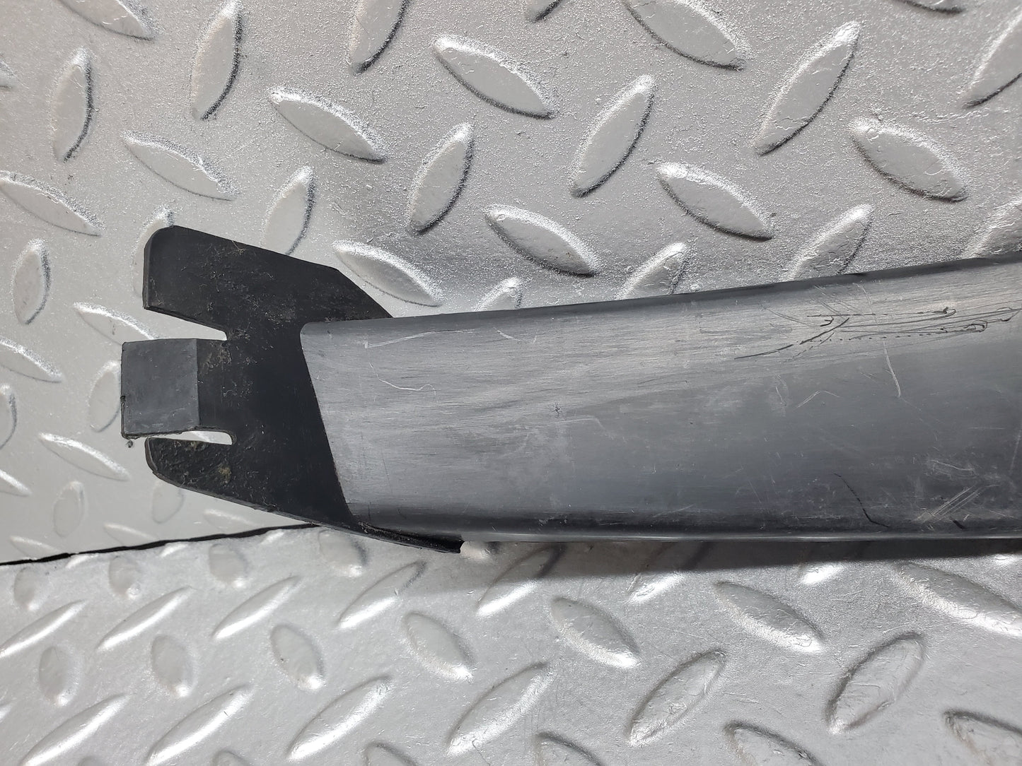 1050 Mercedes-Benz C123 230CE Coupe Cabel Covering 1238211236