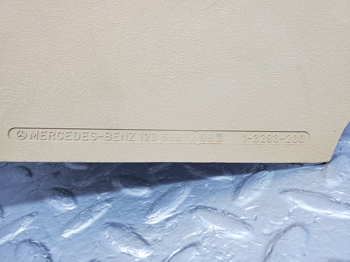 1063 Mercedes-Benz C123 230CE Coupe Front Right Kick Panel Beige 1236881206
