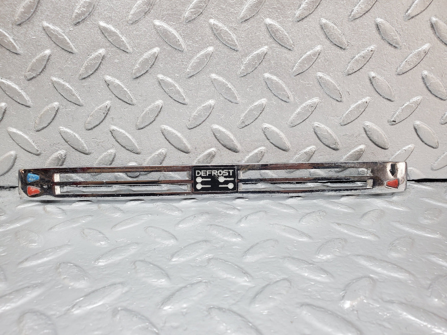 1156 Mercedes-Benz W108 280SE Dash Centre Heater Control Chrome