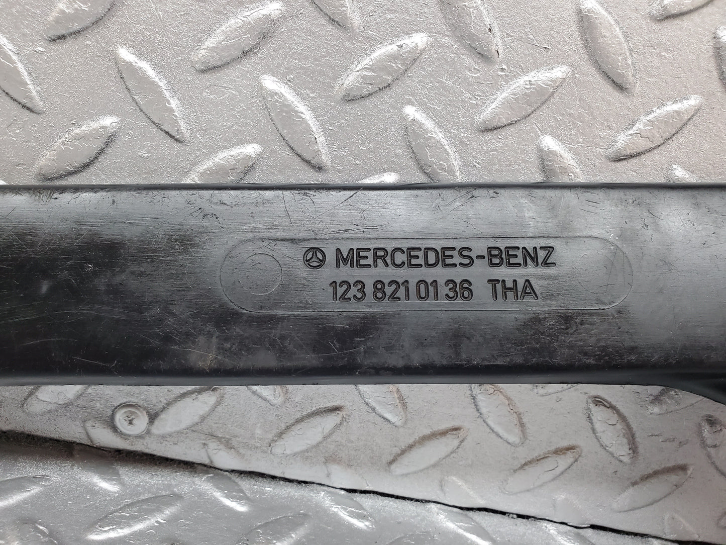 1131 Mercedes-Benz C123 230CE Coupe Cable Channel Cover Rear Left 1238210136