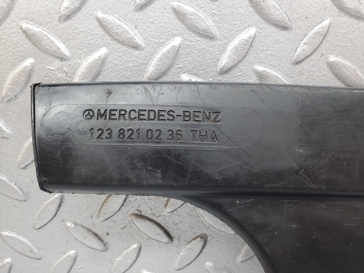 1132 Mercedes-Benz C123 230CE Coupe Cable Channel Cover Rear Right 1238210236