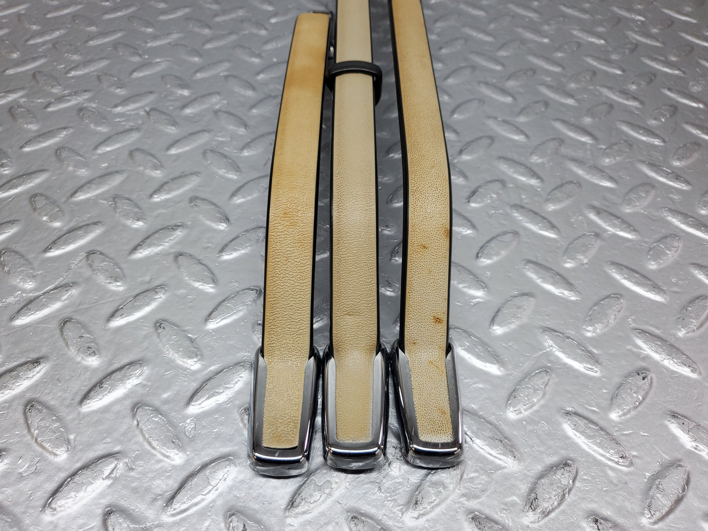 1154 Mercedes-Benz W108 280SE Interior Roof Grab Handle Set Beige
