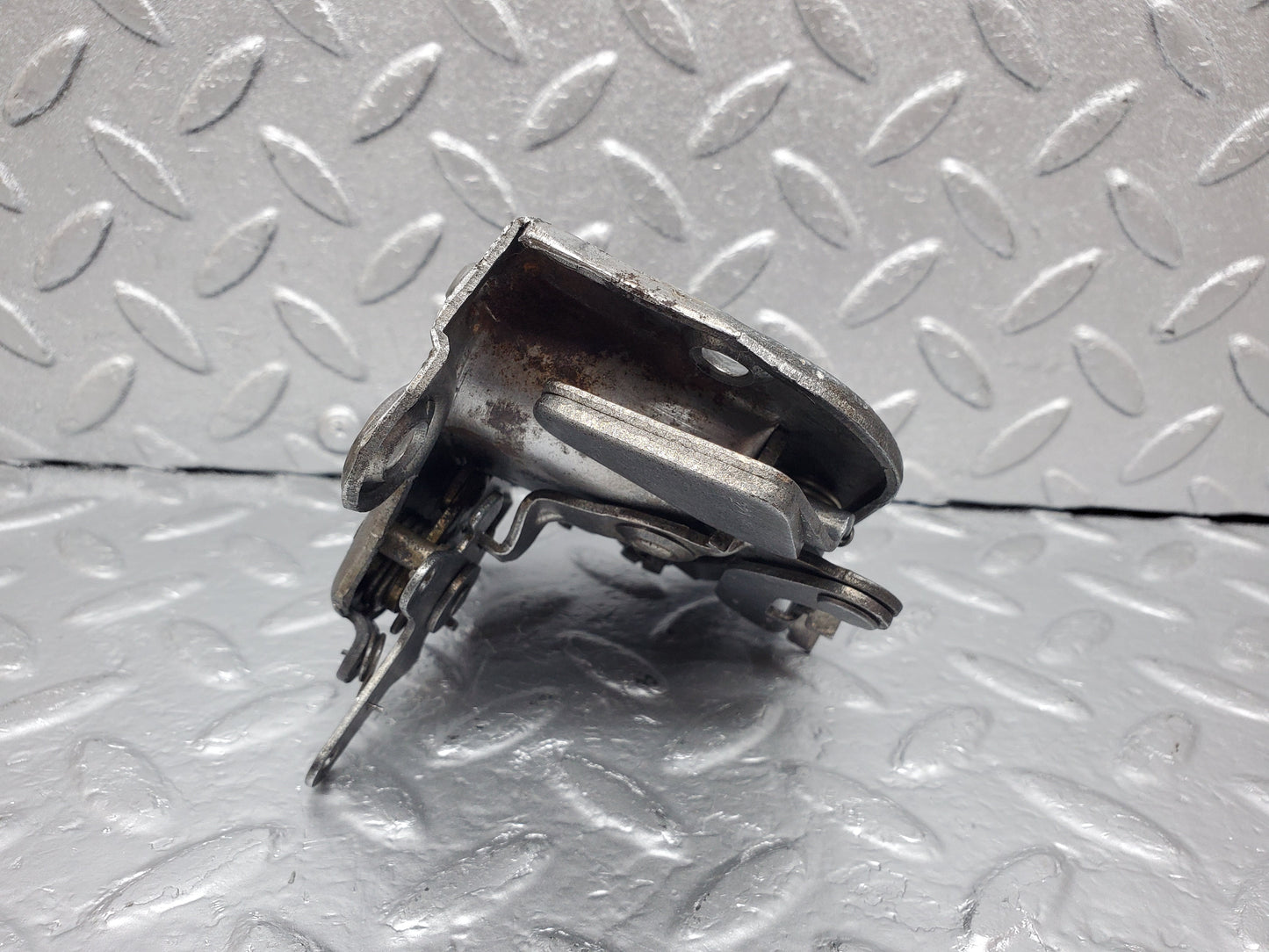 1166 Mercedes-Benz W108 280SE Rear Left Door Lock Mechanism