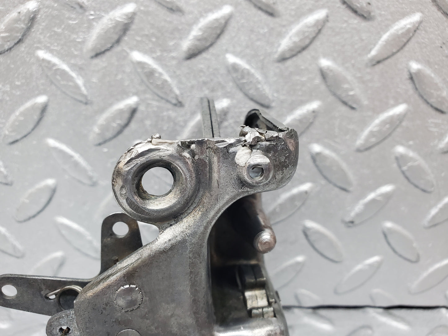 1167 Mercedes-Benz W108 280SE Rear Right Door Lock Mechanism