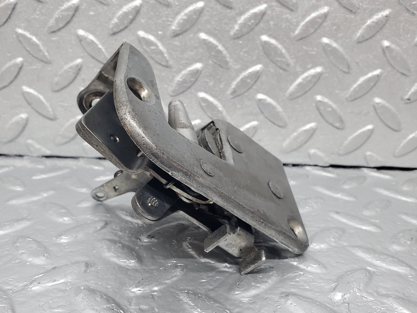 1169 Mercedes-Benz W108 280SE Front Left Door Lock Mechanism