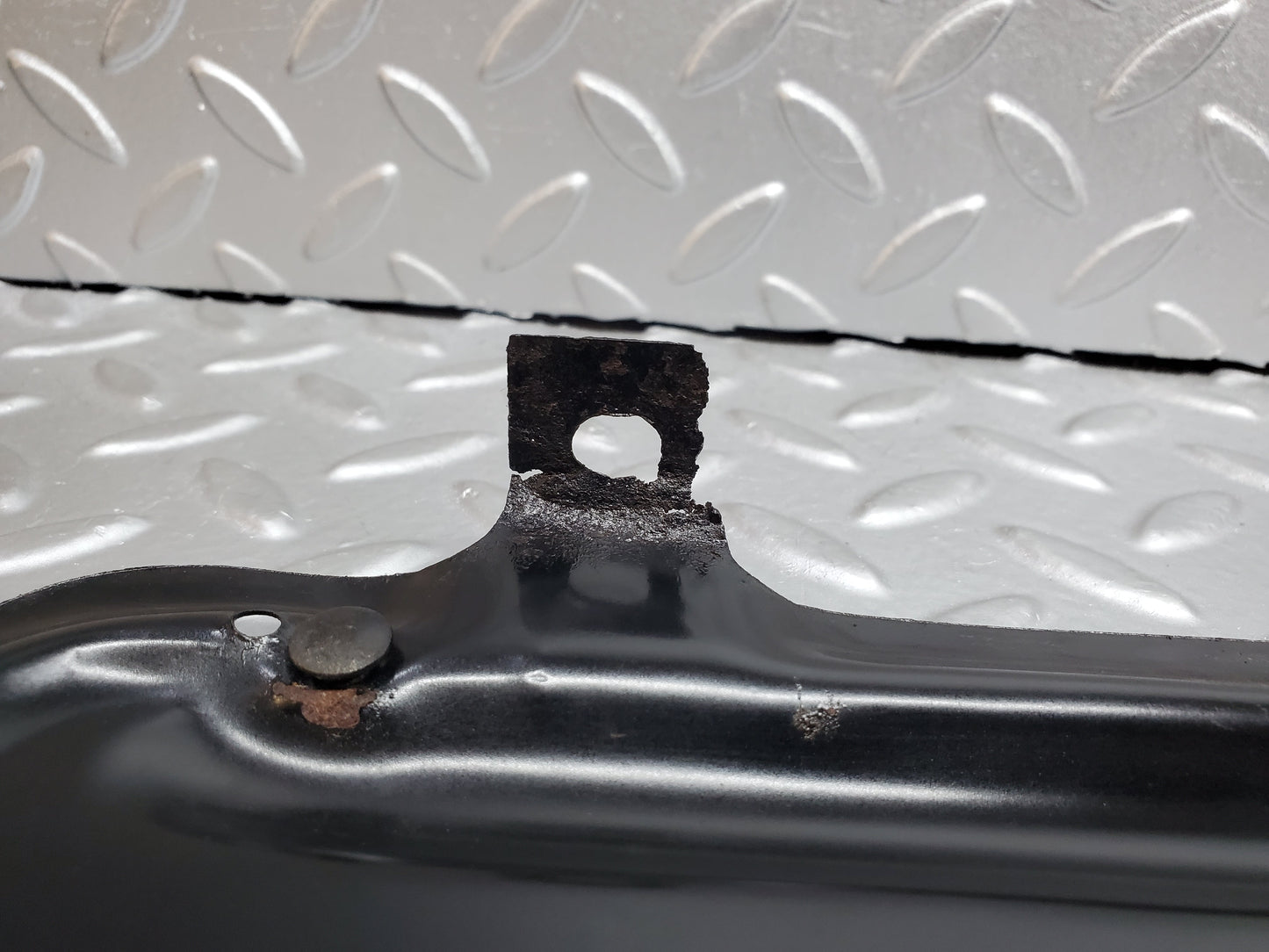 1116 Mercedes-Benz C123 230CE Coupe Fuel Tank Cover Plate