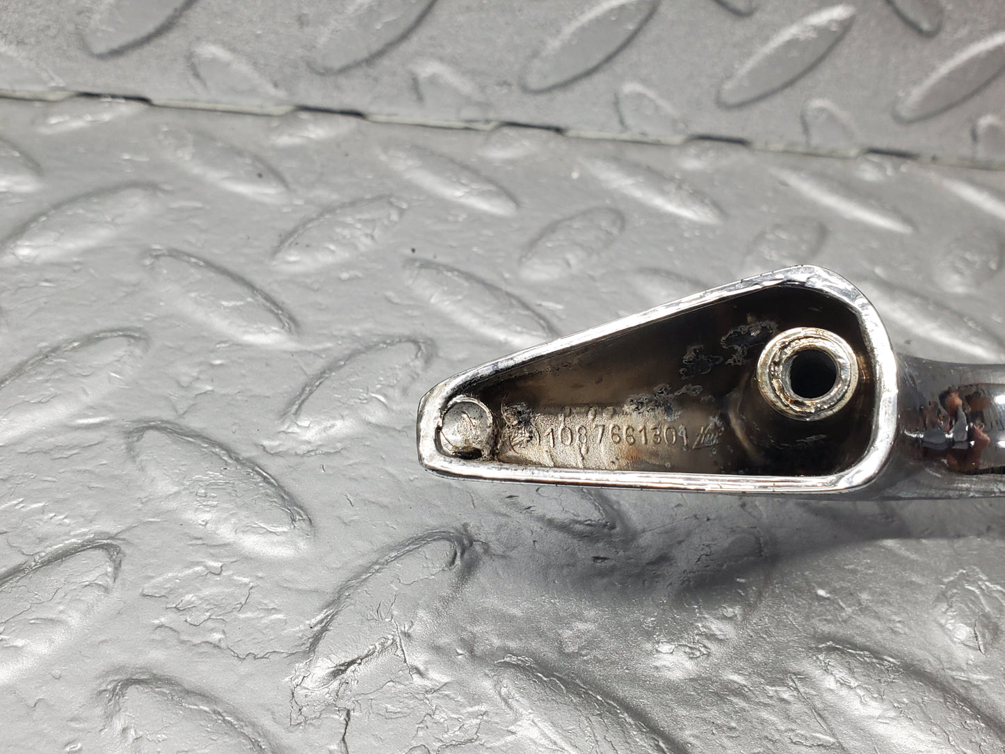 1187 Mercedes-Benz W108 280SE Door Handle Front Left No Key 1087661301