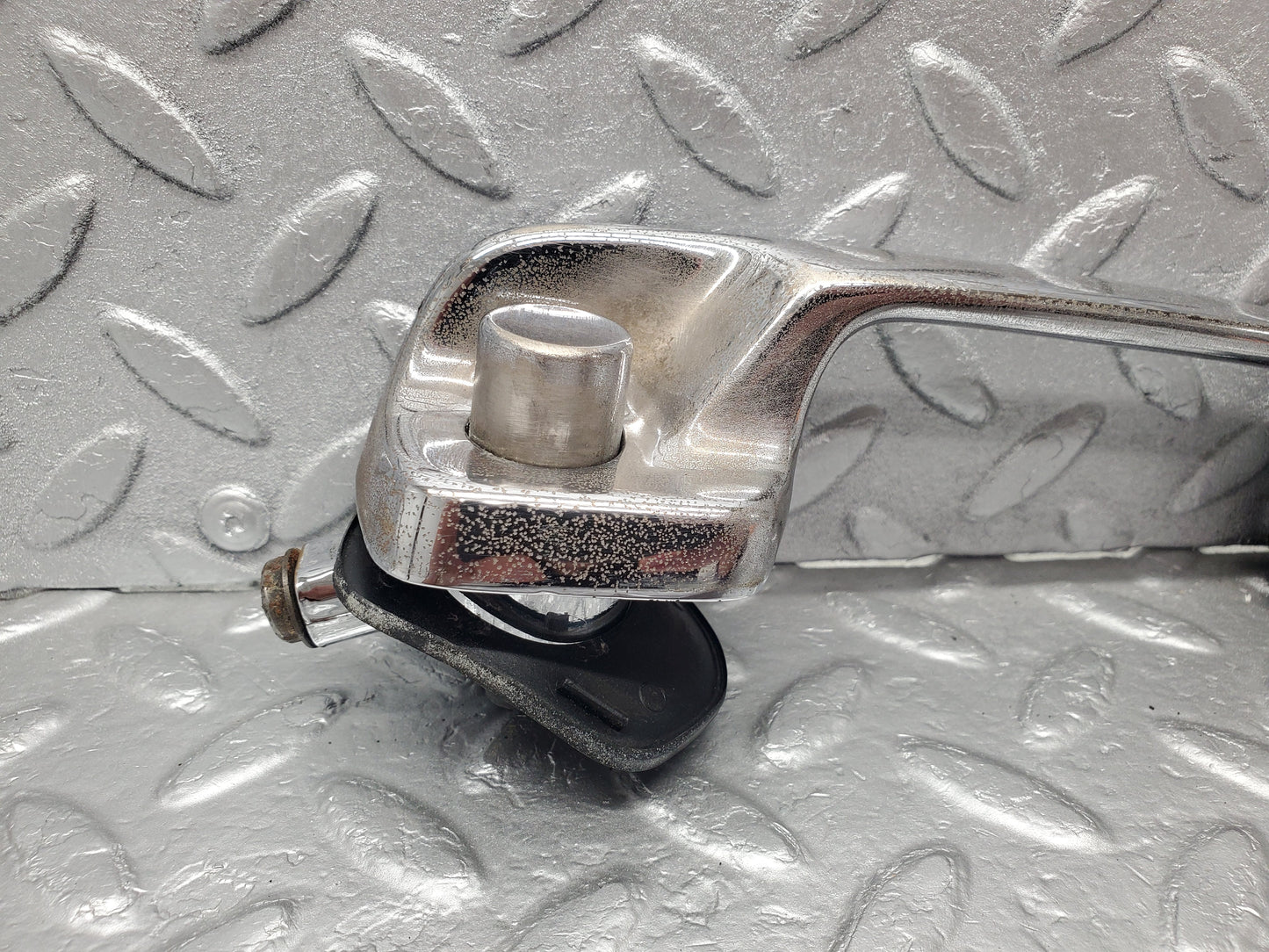 1189 Mercedes-Benz W108 280SE Door Handle Rear Right 1087661202