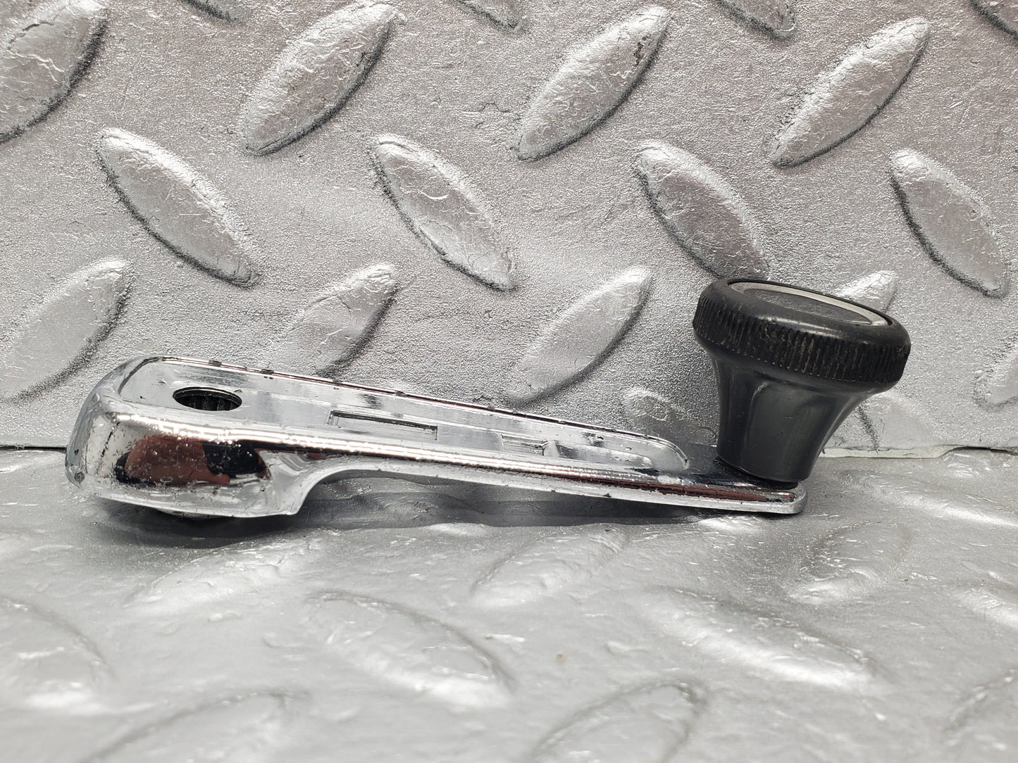 1191 Mercedes-Benz W108 280SE Window Lifter Crank Handle