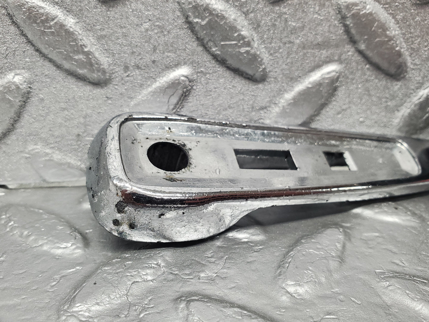 1192 Mercedes-Benz W108 280SE Window Lifter Crank Handle