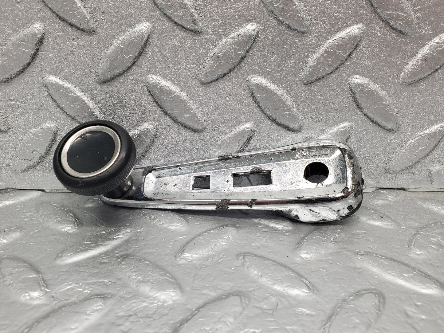 1194 Mercedes-Benz W108 280SE Window Lifter Crank Handle