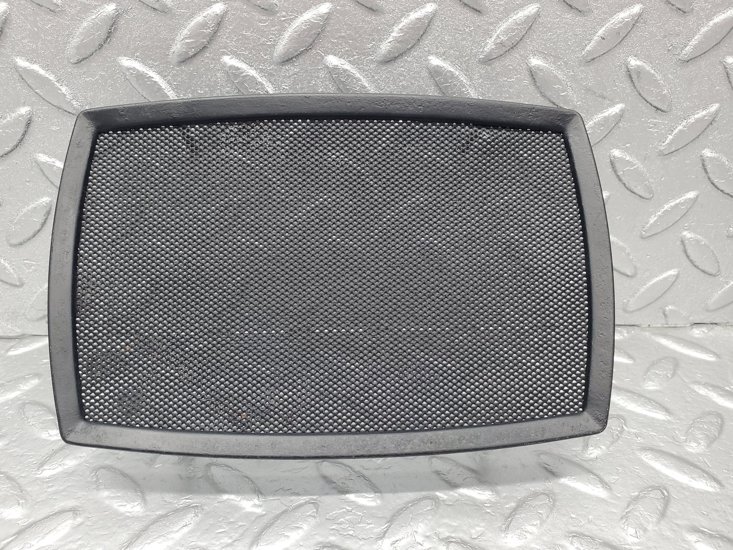 1222 Mercedes-Benz W108 280SE Dashboard Speaker Cover