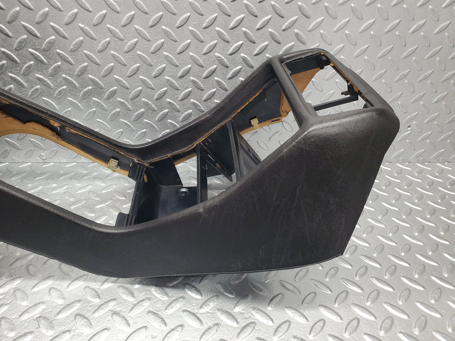 1112 Mercedes-Benz C123 230CE Coupe Centre Console Black