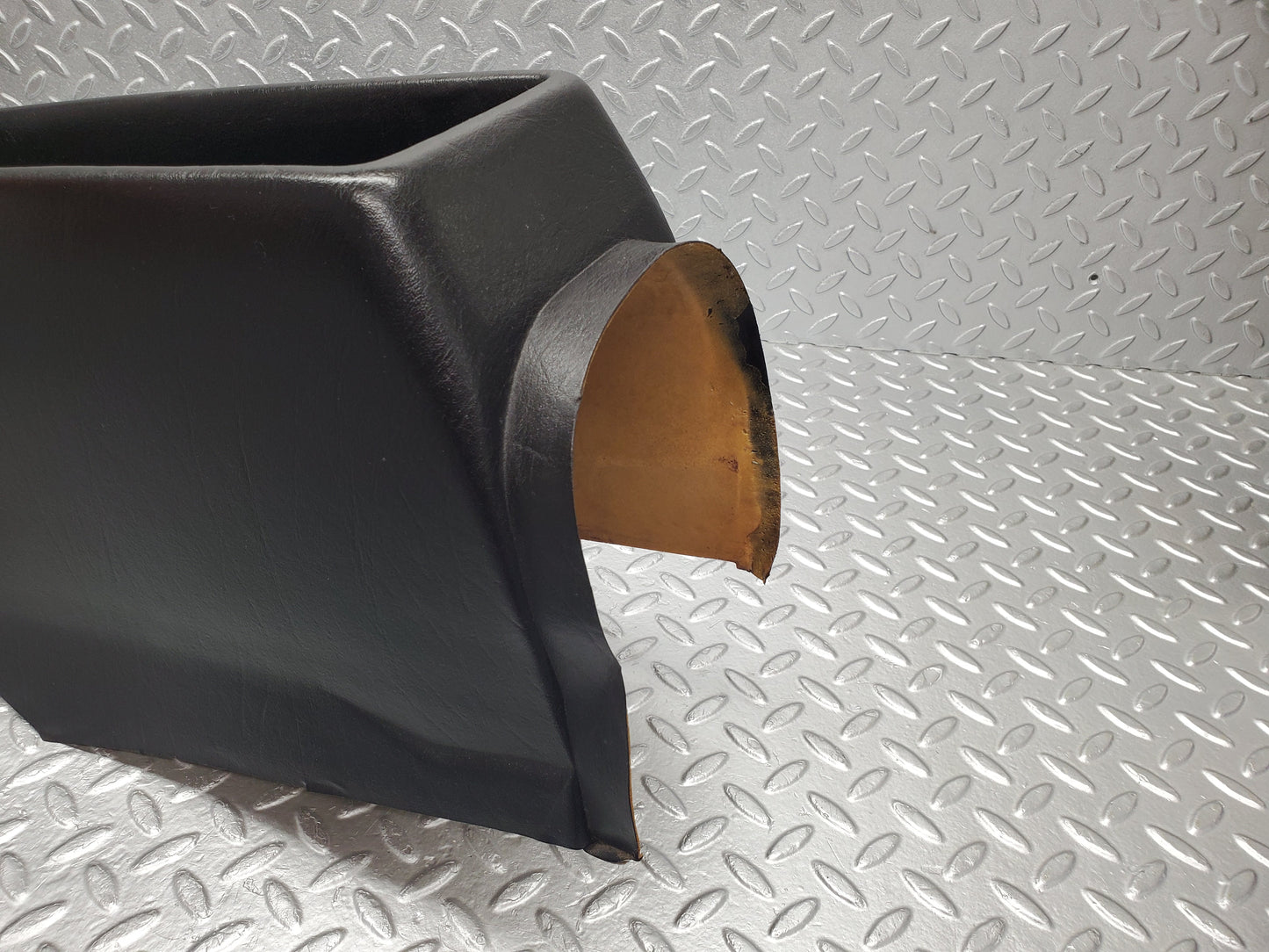 1112 Mercedes-Benz C123 230CE Coupe Centre Console Black