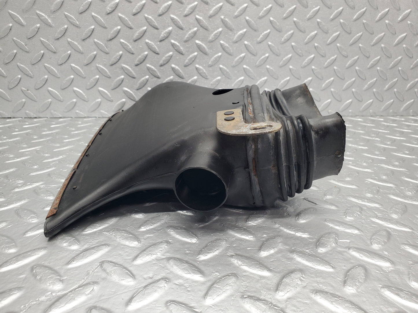 1207 Mercedes-Benz W108 280SE Air Vent Duct Left Side 1088310788