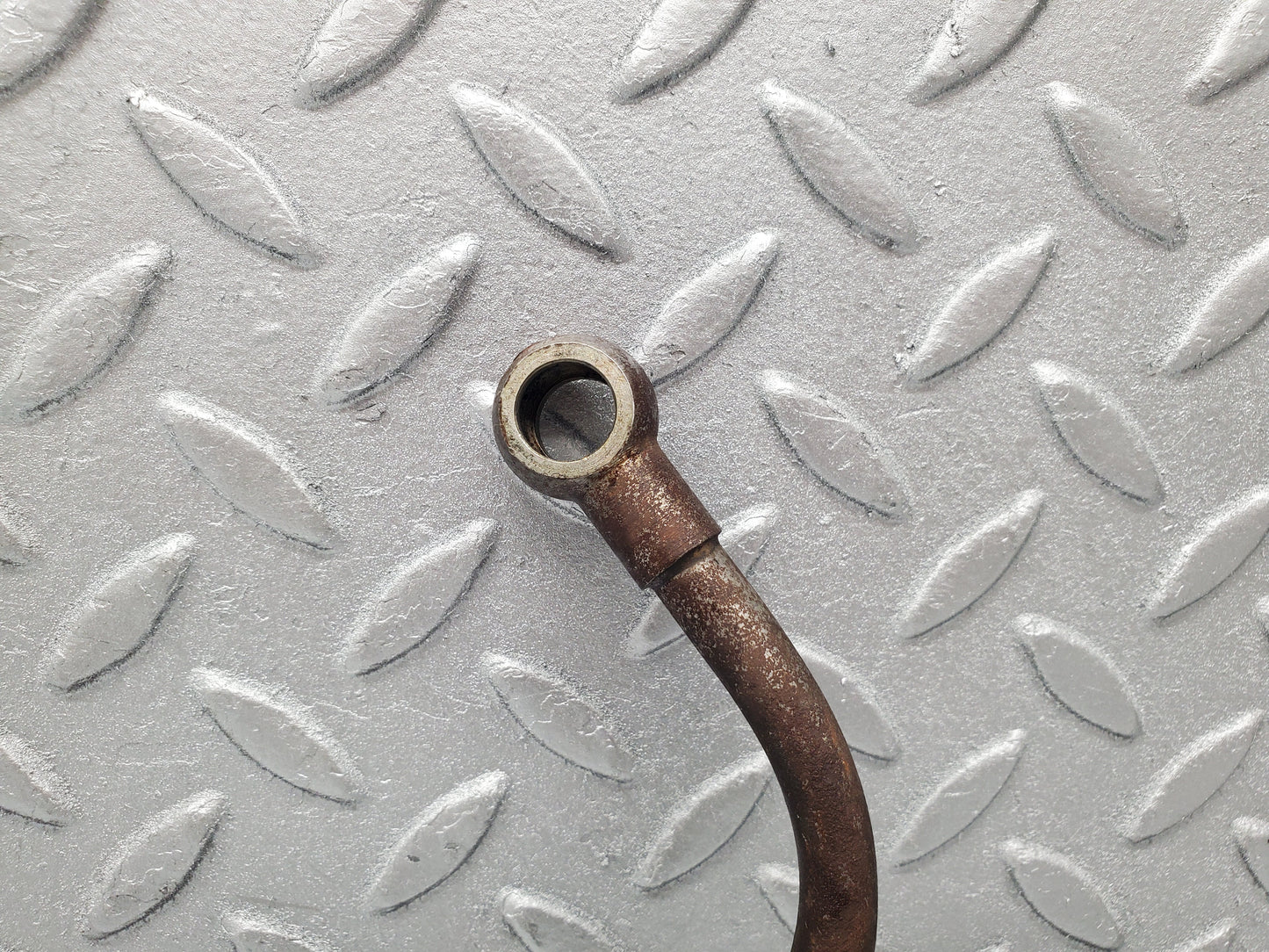 1129 Mercedes-Benz C107 350SLC Coupe Oil Hose Pipe