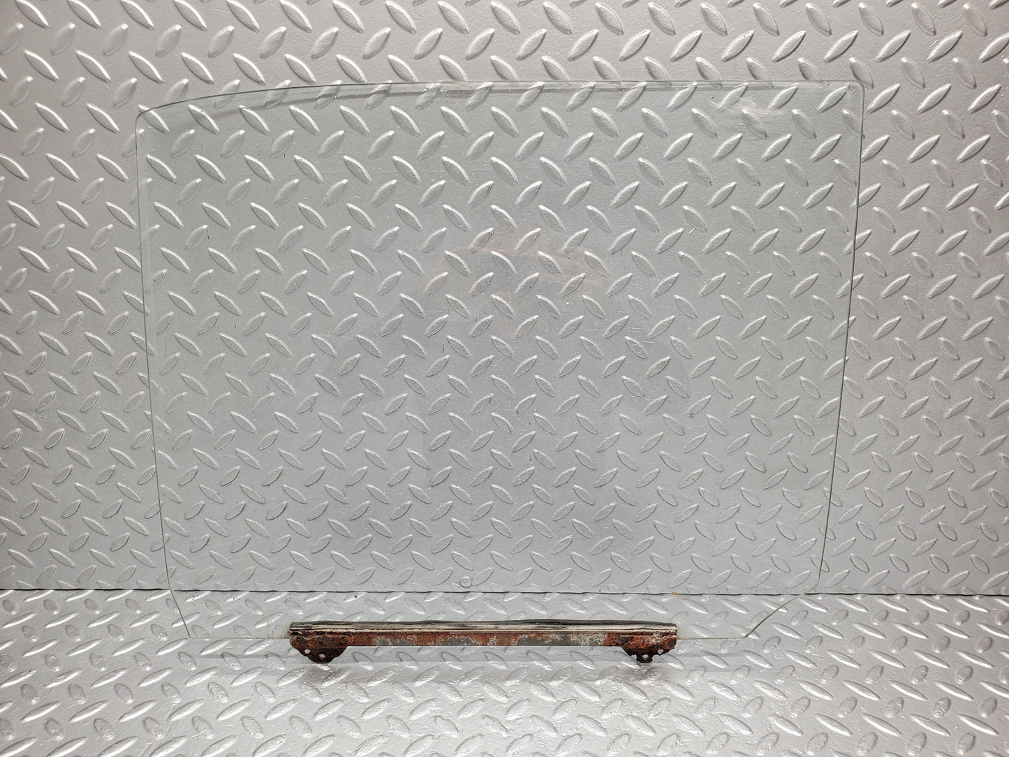 1227 Mercedes-Benz W108 280SE Door Window Glass Rear Right